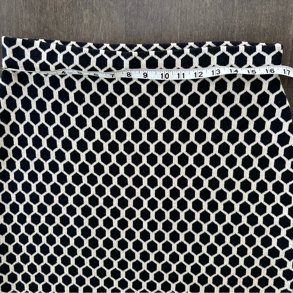 Banana Republic Cashmere Blend Sweater Skirt Honeycomb Black Cream Large - Picture 5 of 8